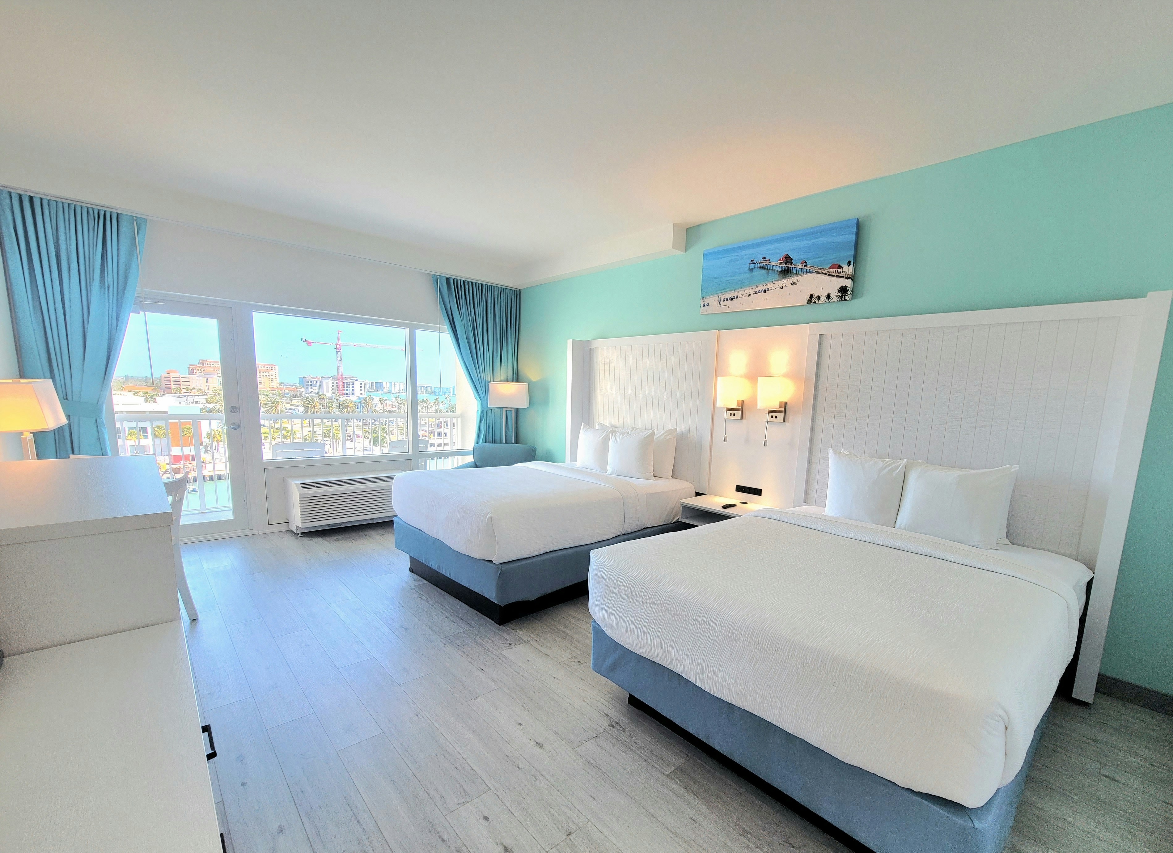 ChartHouse Clearwater Beach Marina Hotel 28/67