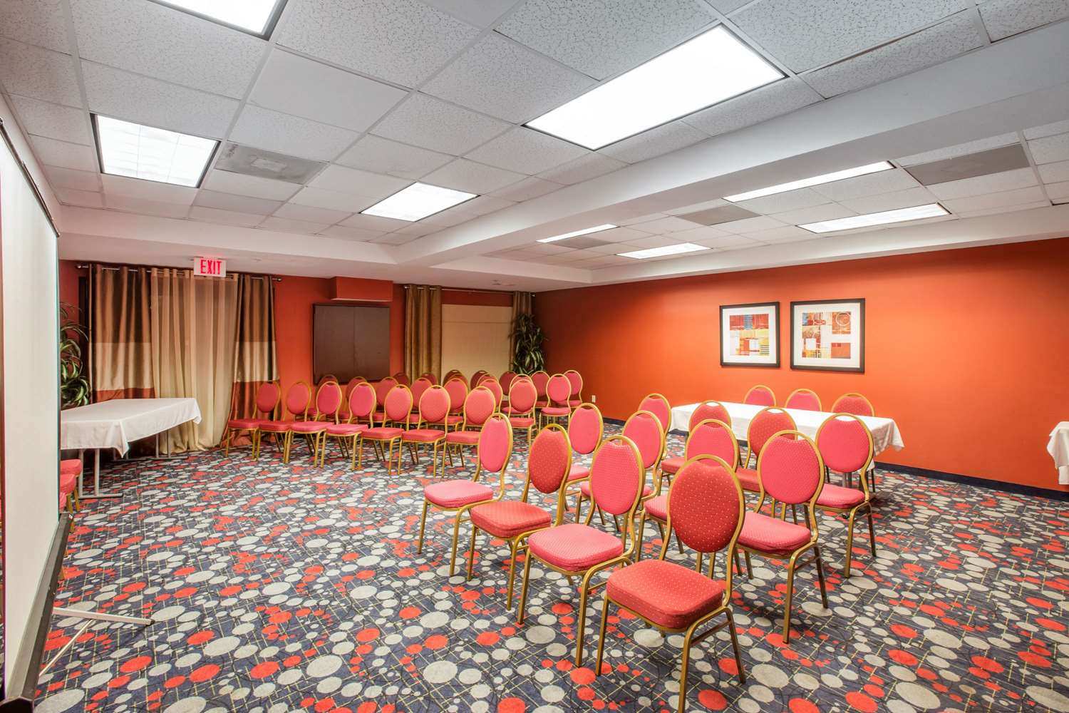 Comfort Suites Locust Grove Atlanta South 24/25