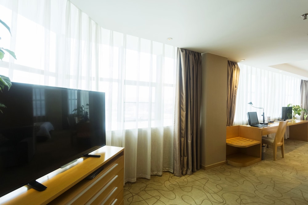 Jinjiang Metropolo Hotel 37/48