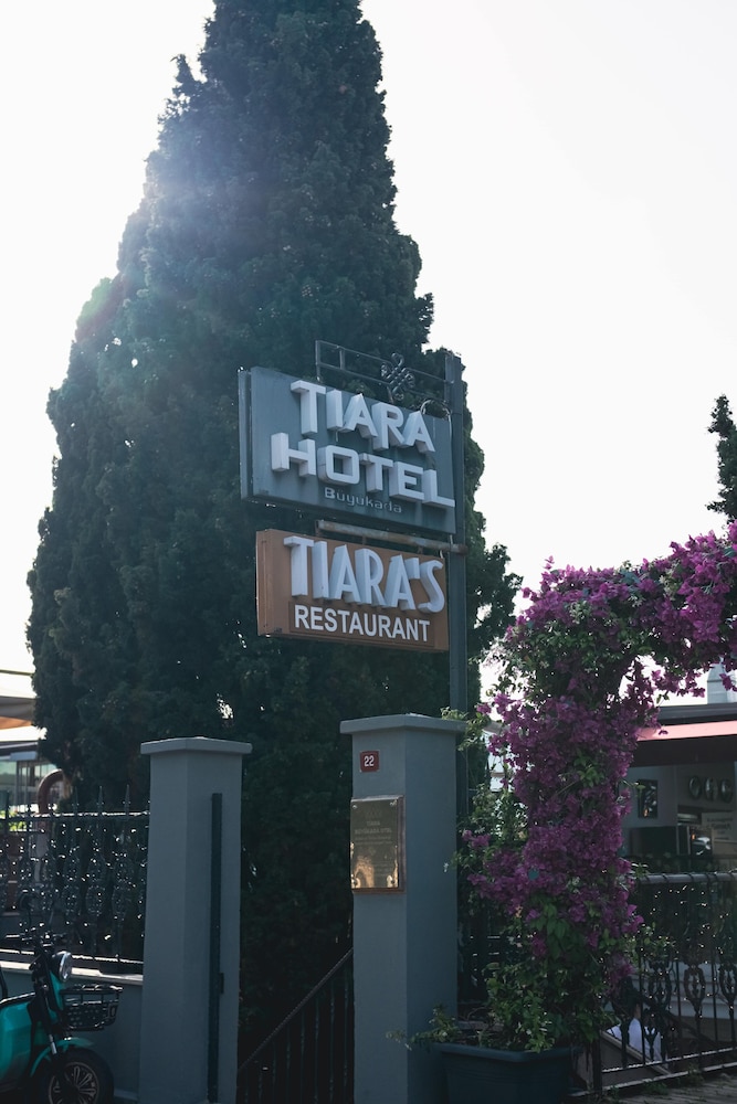 TIARA BUYUKADA HOTEL 1/33