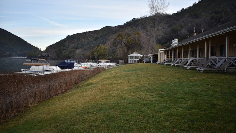 The Lodge At Blue Lakes 37/40