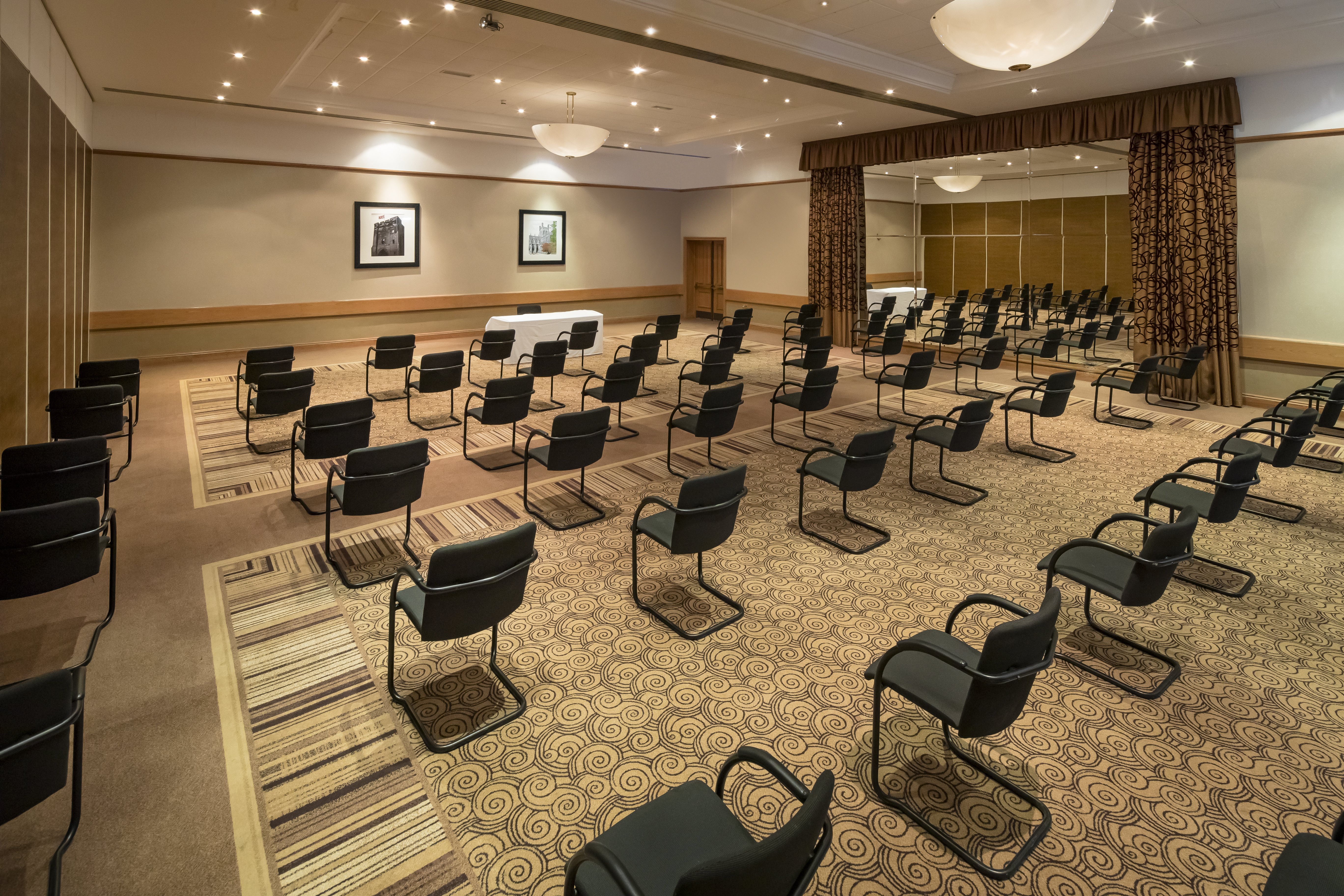 Crowne Plaza Chester 66/71