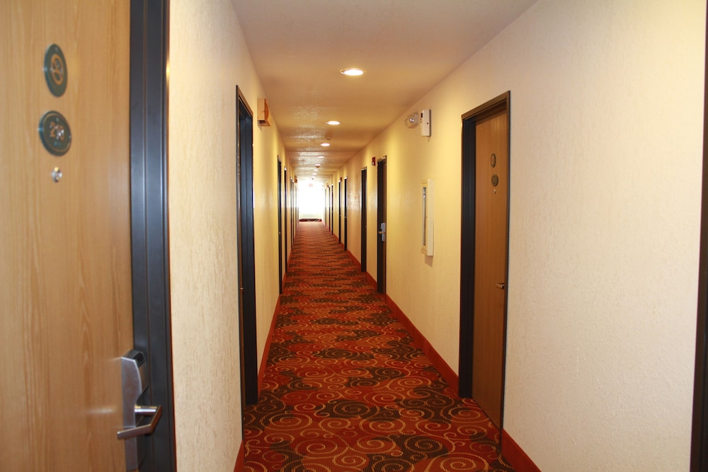 Booneslick Lodge 16/26