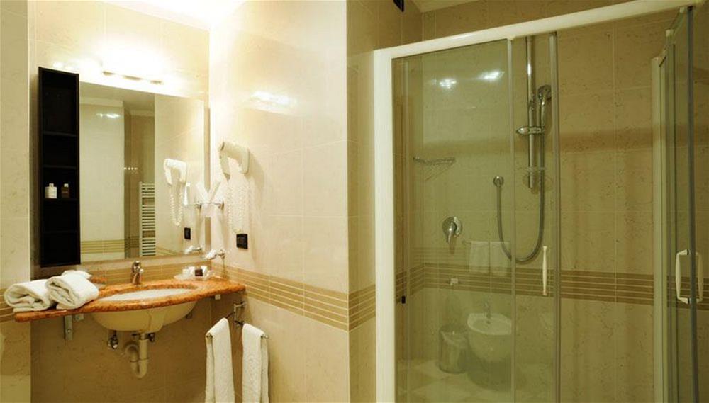 Grand Hotel Spiaggia 34/38