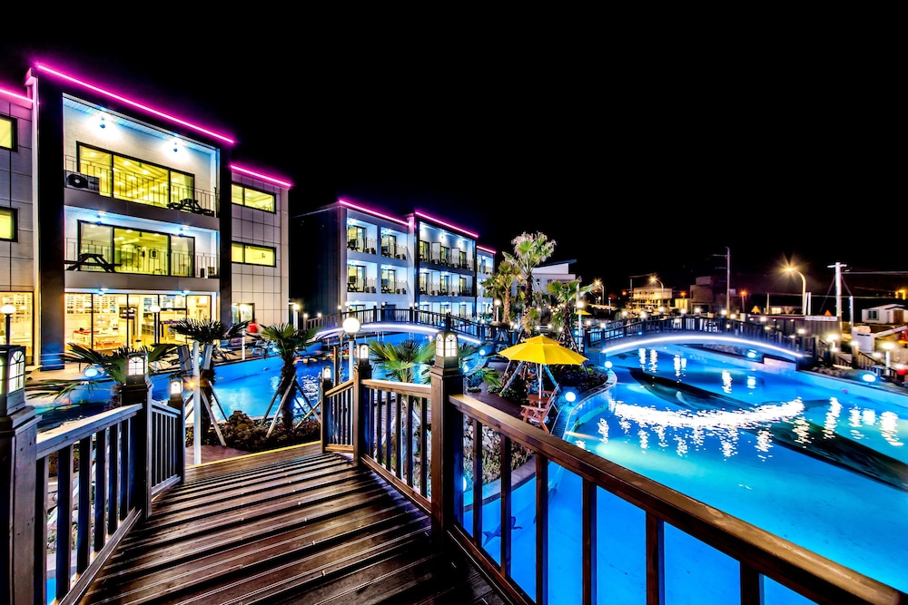 Water Garden Resort 60/68