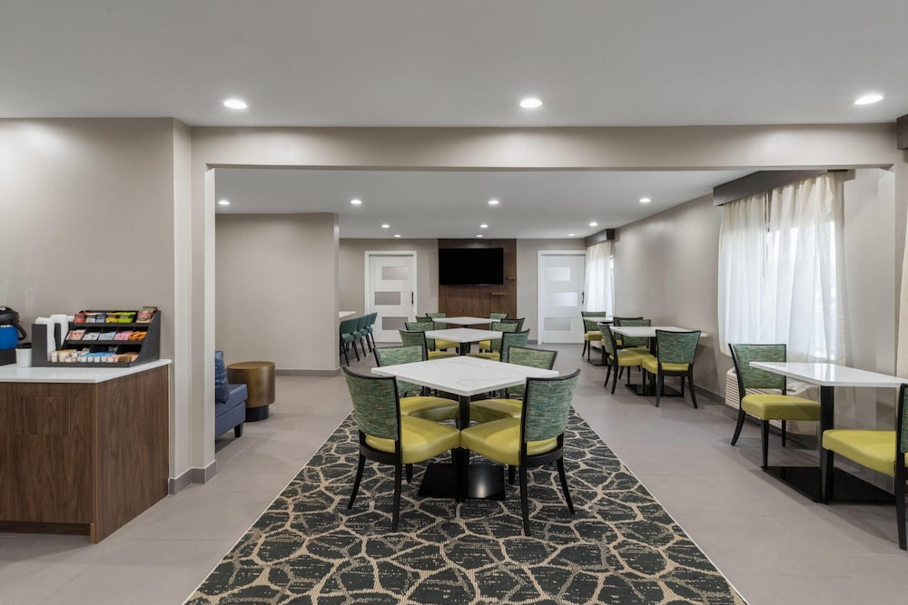 Hawthorn Extended Stay by Wyndham Jackson 38/57