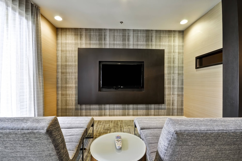 Courtyard By Marriott Dallas Medical Market Center 29/48