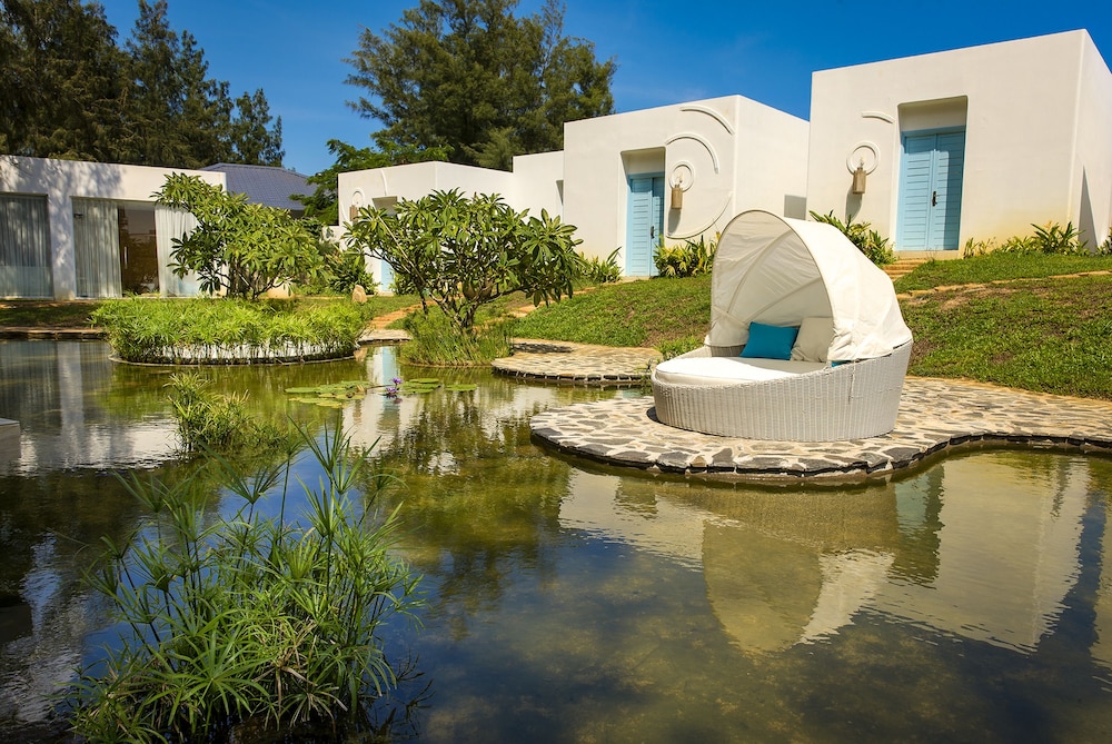 Fleur de Lys Resort & Spa Long Hai 91/94