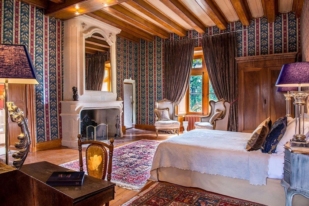 Castle, Luxury, Suite, King and Twin Beds