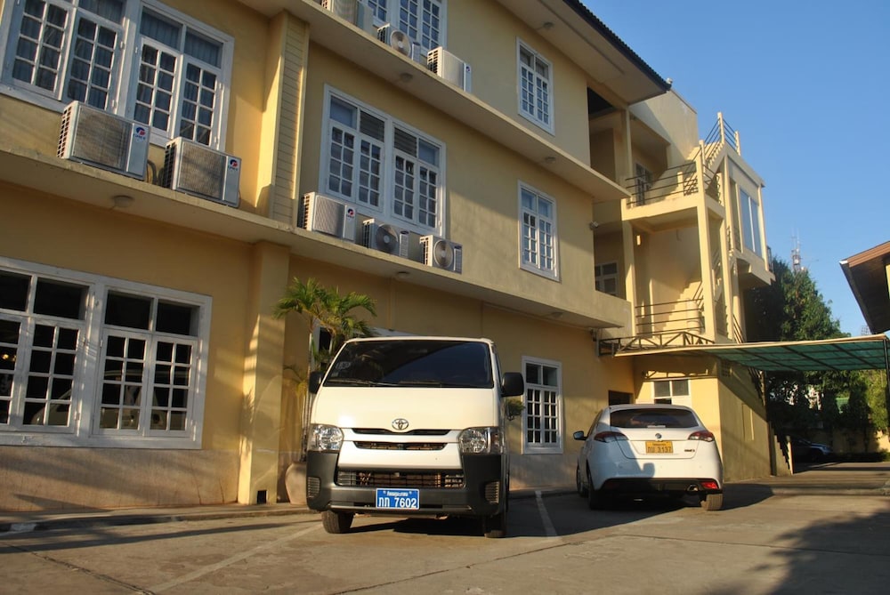 Smile Inn Hotel 54/62