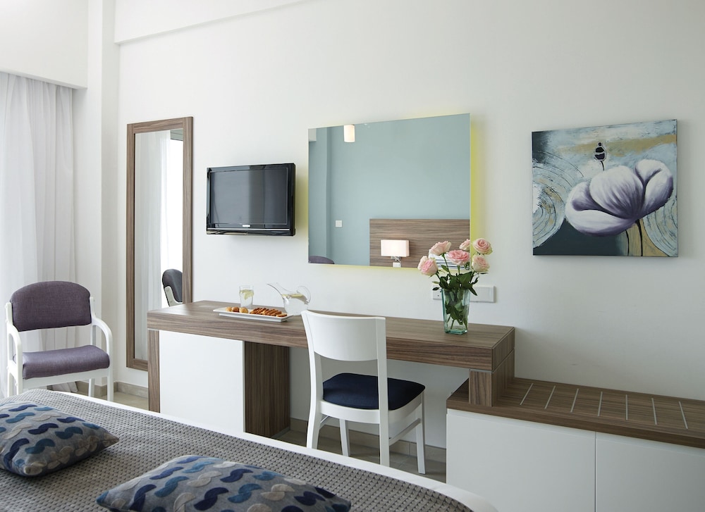 Atlantica Sea Breeze - Adults Only 33/50