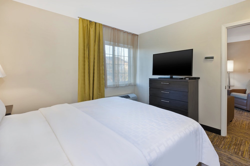 Candlewood Suites Huntersville Lake Norman Area 18/69