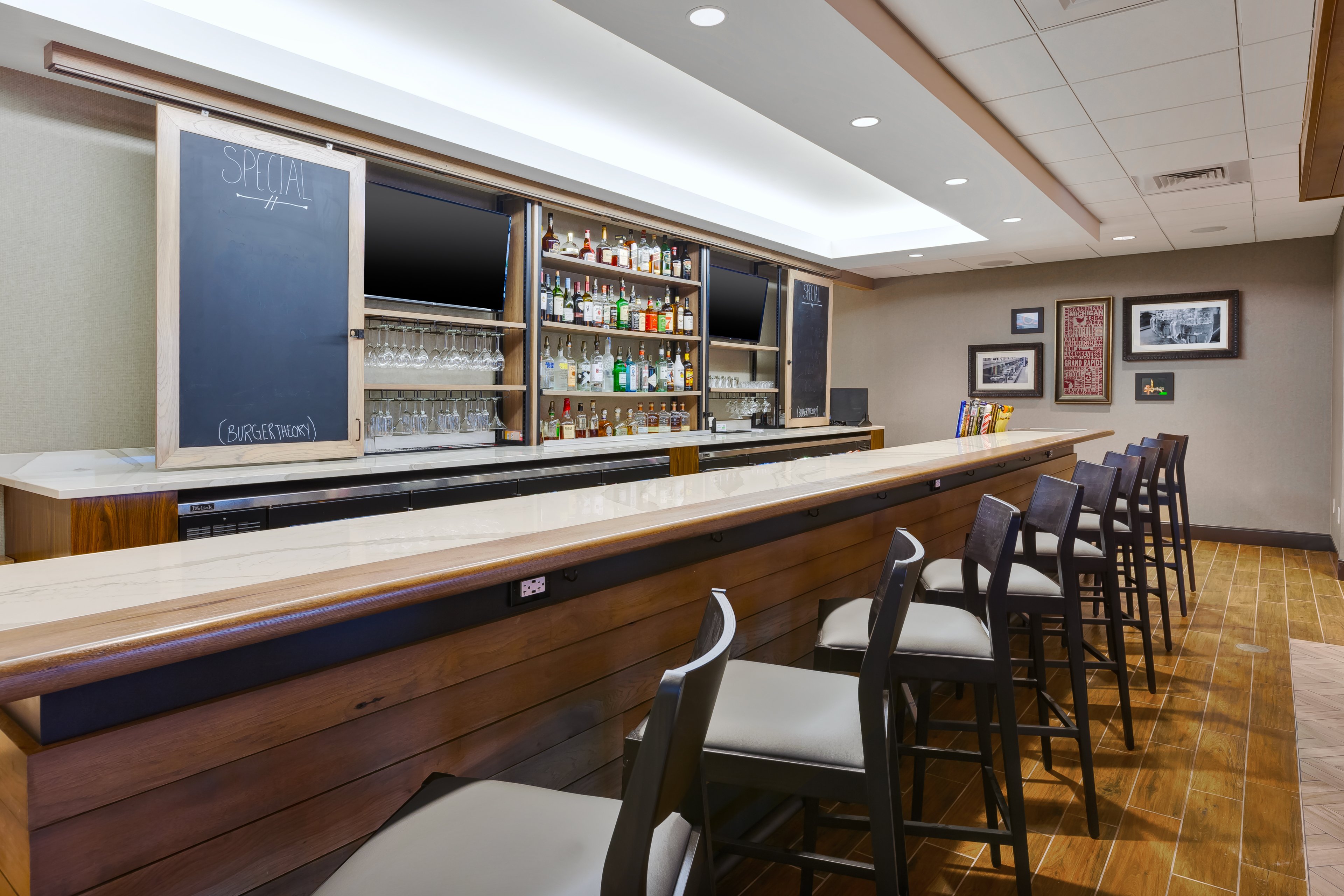Holiday Inn Grand Rapids Downtown 32/50