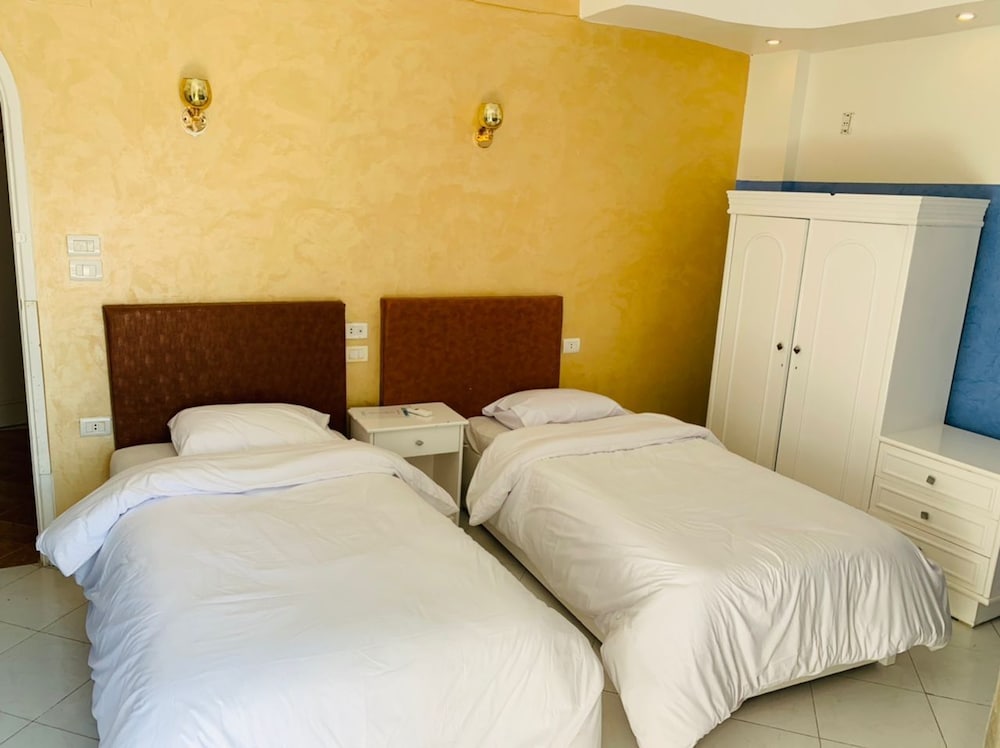 STANDARD, DOUBLE OR TWIN BED