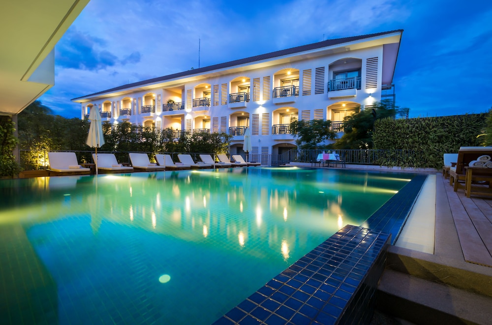 Damrei Angkor Hotel 7/74