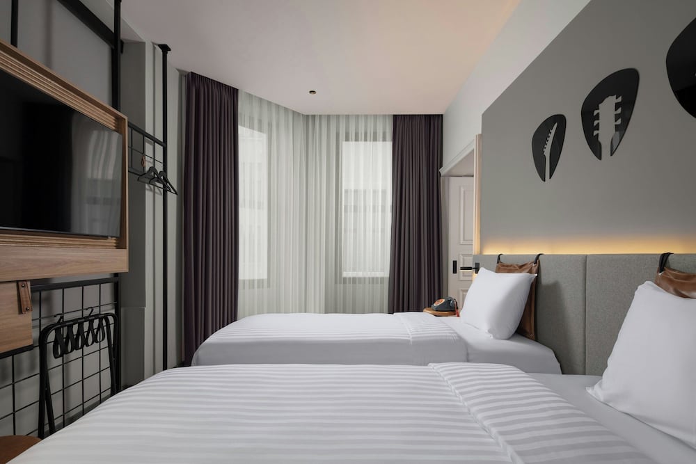 Moxy Istanbul Beyoglu 16/50