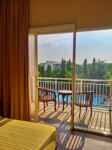 Hotel Tirto Arum 7/11