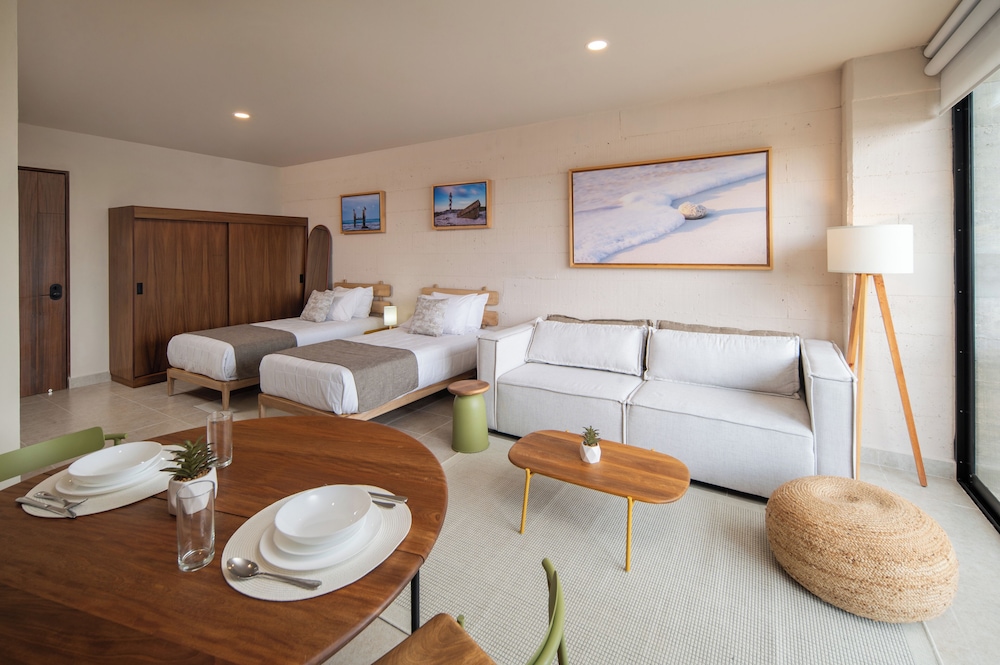 EVERGLADES SUITES 35/50