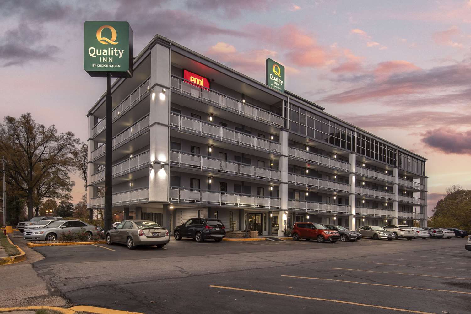 Downtown Inn & Studio Suites 21/23