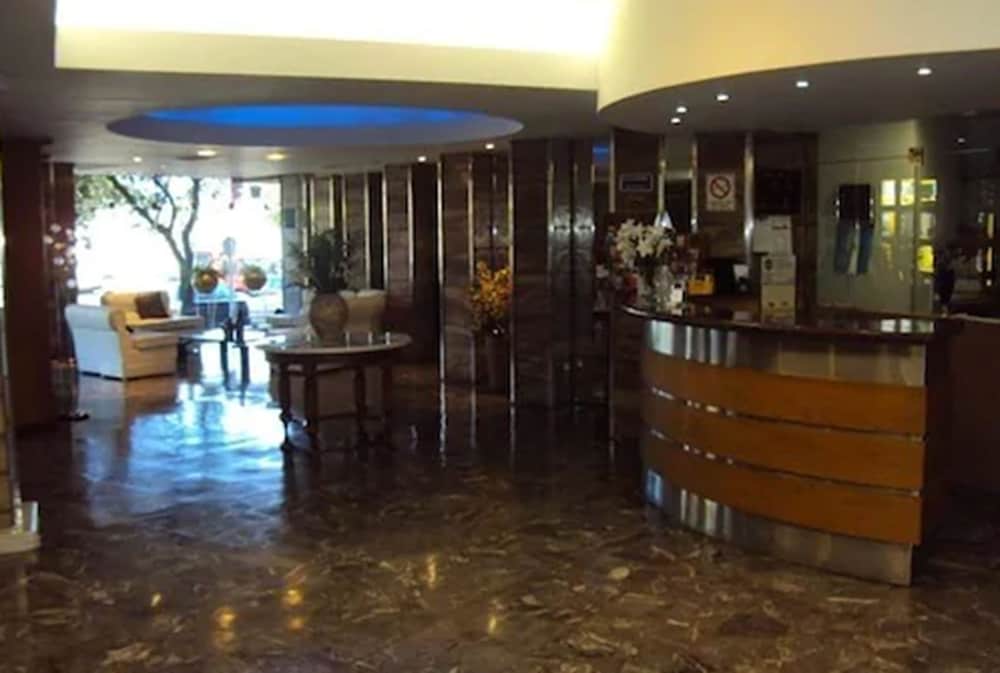 Hotel Mayoral 4/61