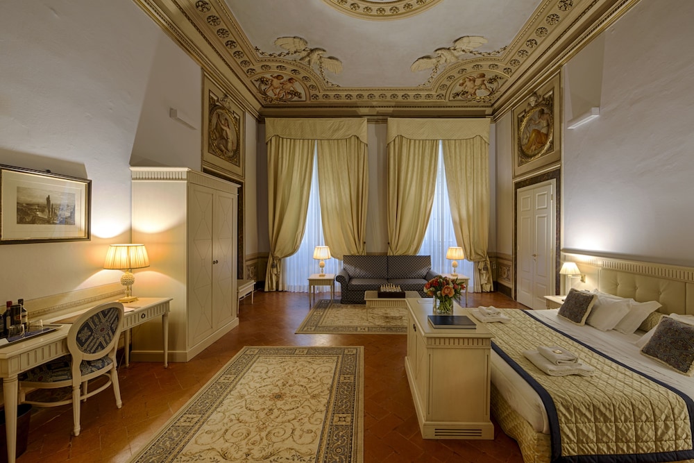 Palazzo Guicciardini 58/74