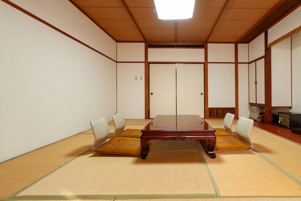 KIKUCHI GRAND HOTEL 14/27