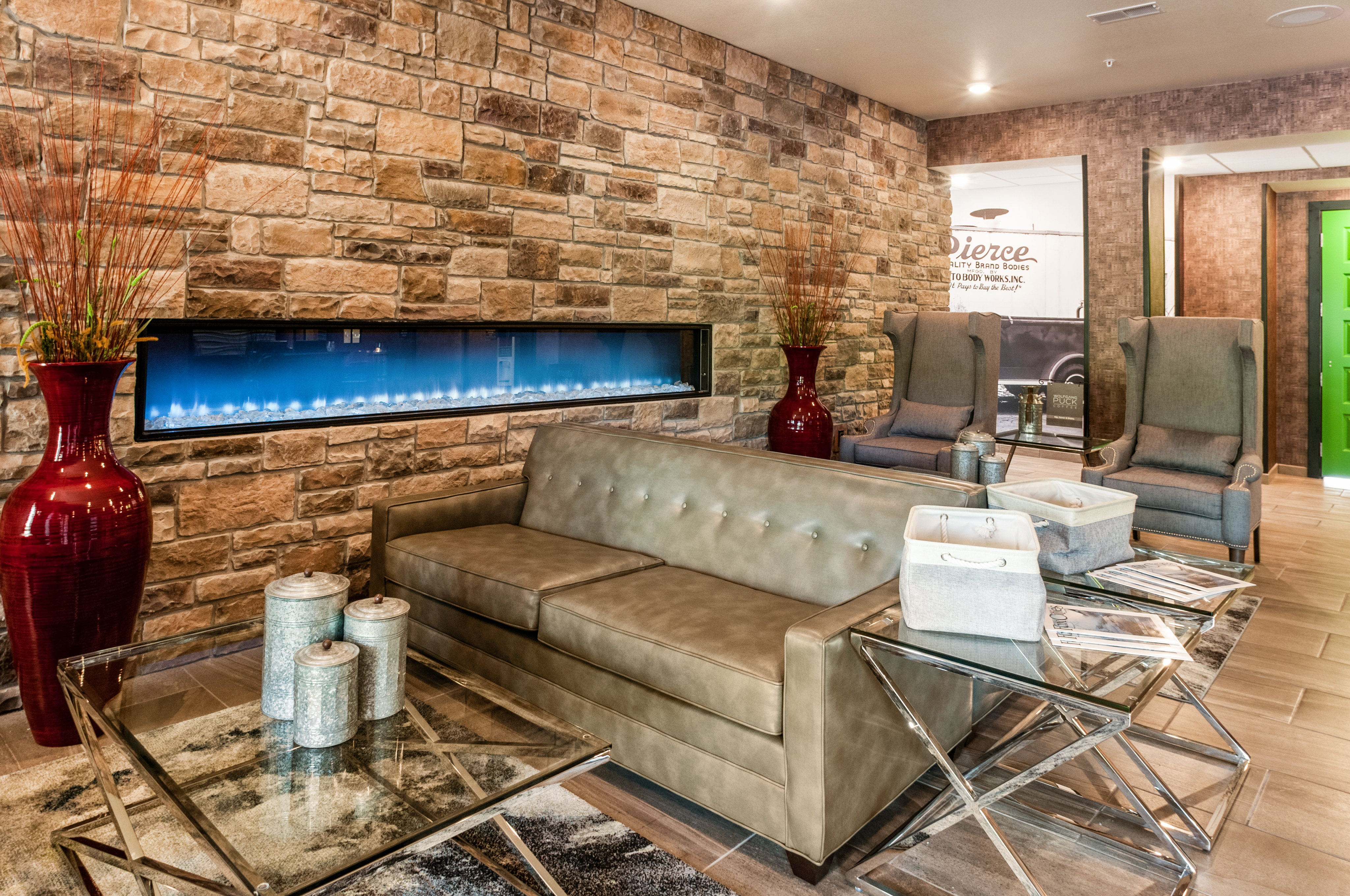 Cobblestone Hotel & Suites - Appleton International Airport 6/62