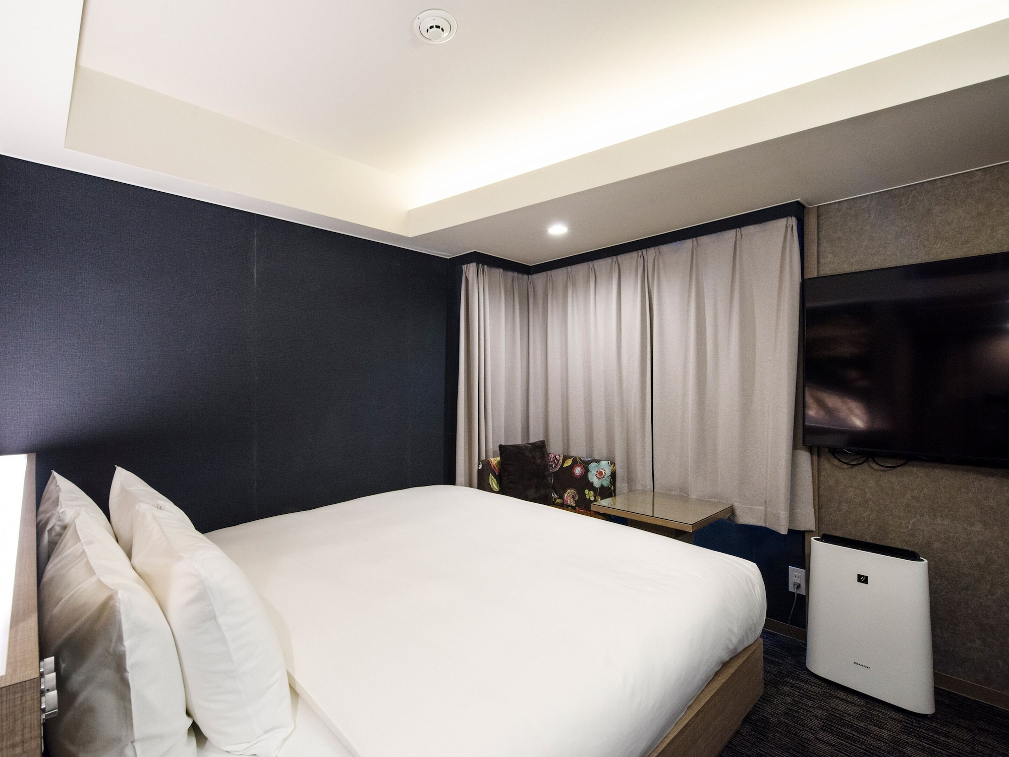 SUPERIOR, DOUBLE BED