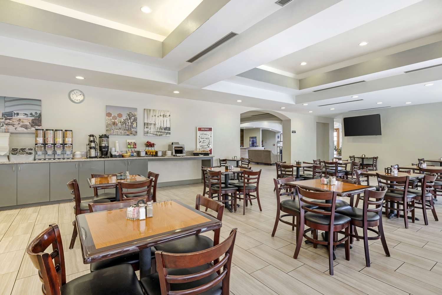 Best Western Plus Palm Desert Resort 32/43
