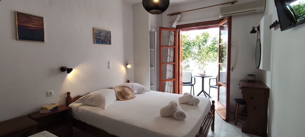 Kapetanos Rooms 19/50