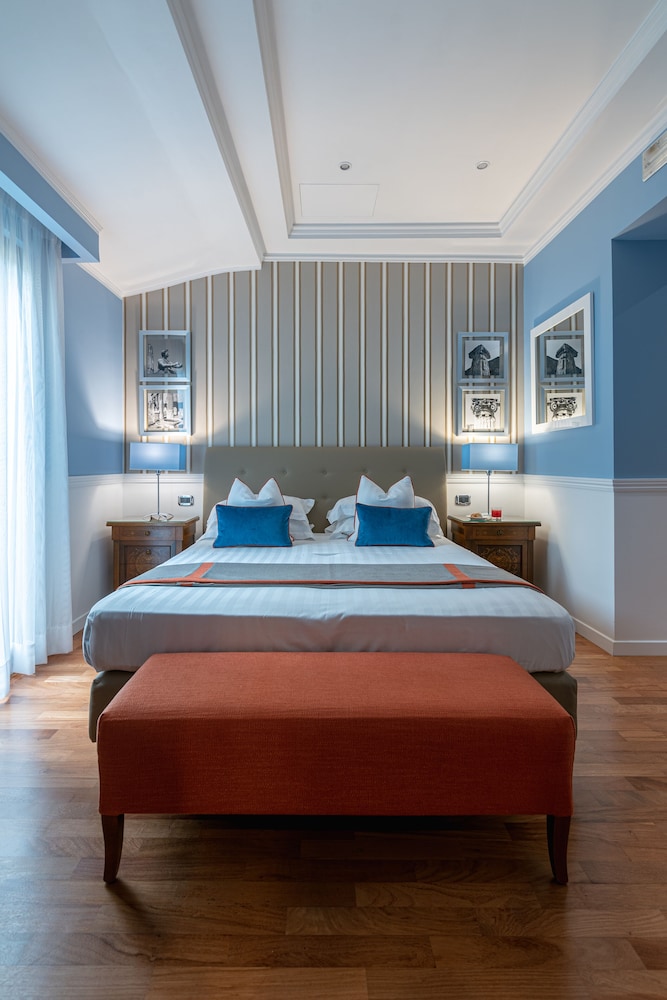Hotel Palazzo Turchini 27/77
