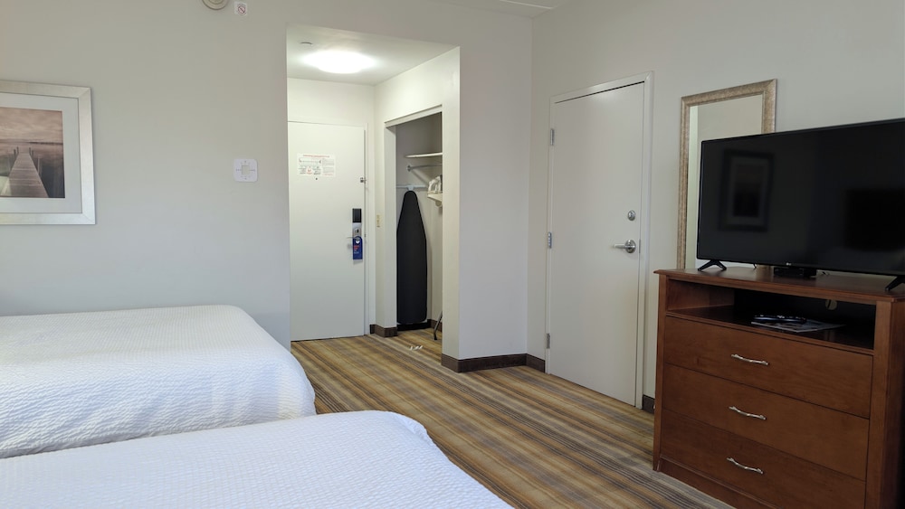 Holiday Inn Express Philadelphia Airport 14/50