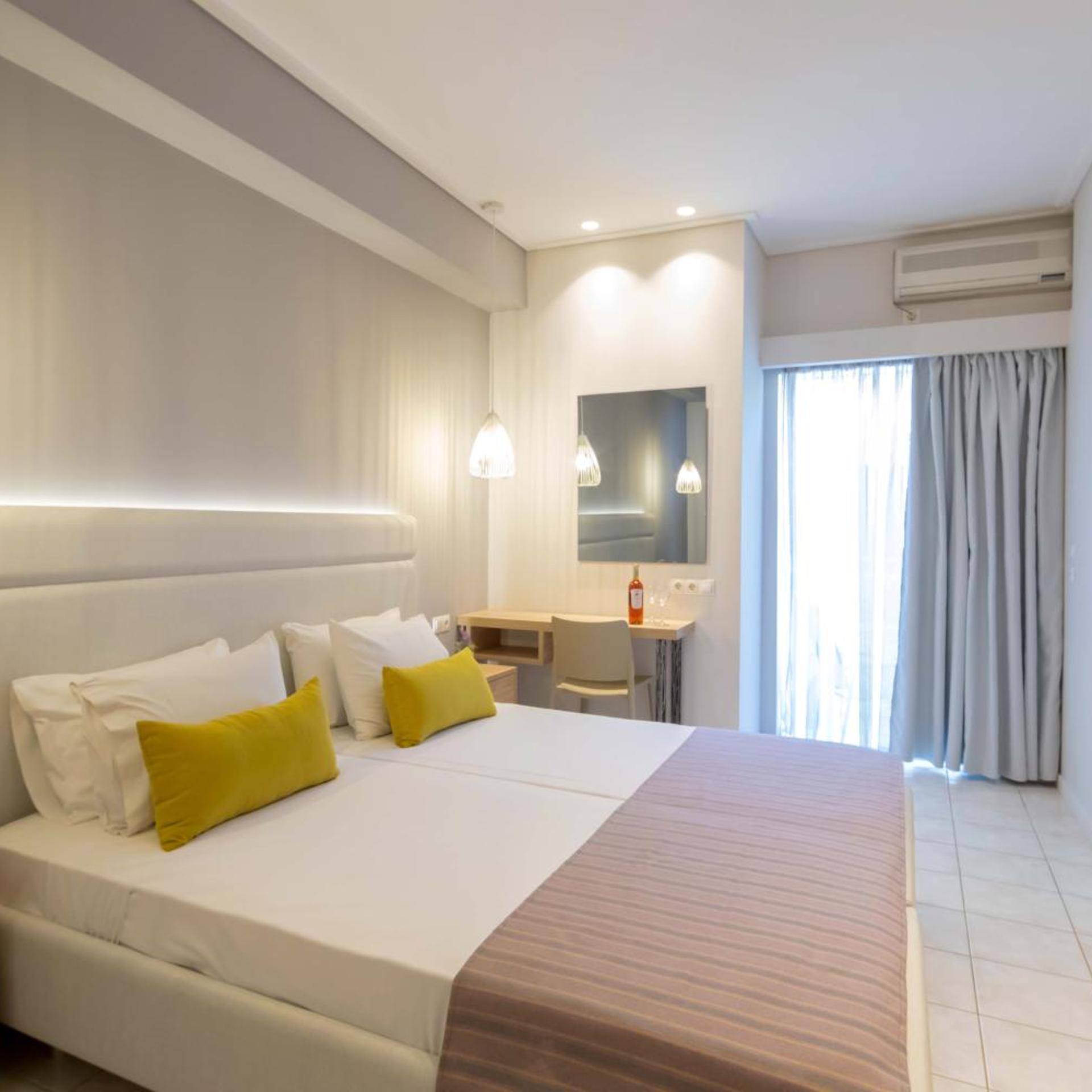 Rossis Beach Hotel 13/58