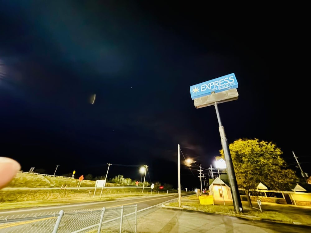 Travelodge by Wyndham Junction City 33/35