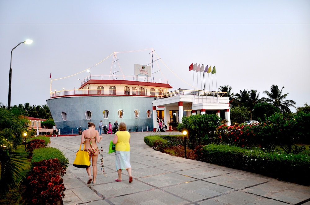 The Byke Old Anchor Beach Resort and Spa 4/64