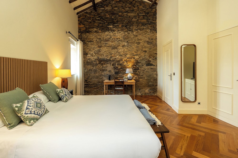 The Manor House Celeiros 6/75