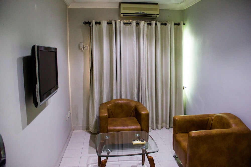 Lekki Heights 16/24