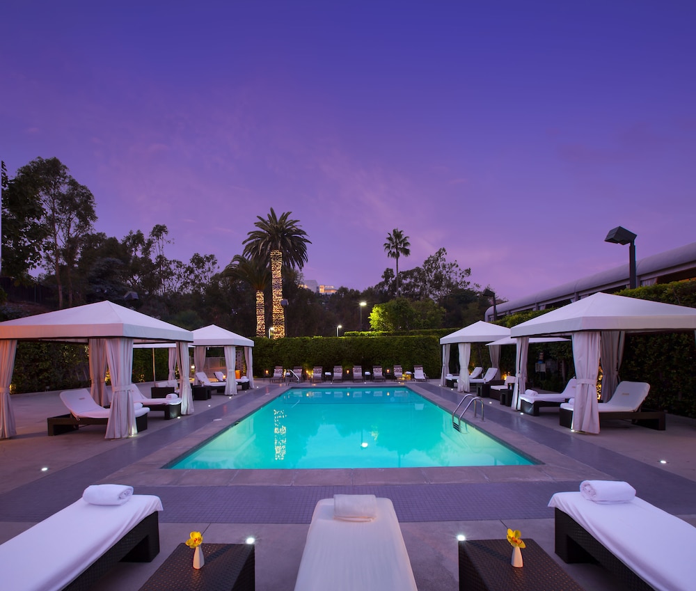 Luxe Sunset Boulevard Hotel 4/72