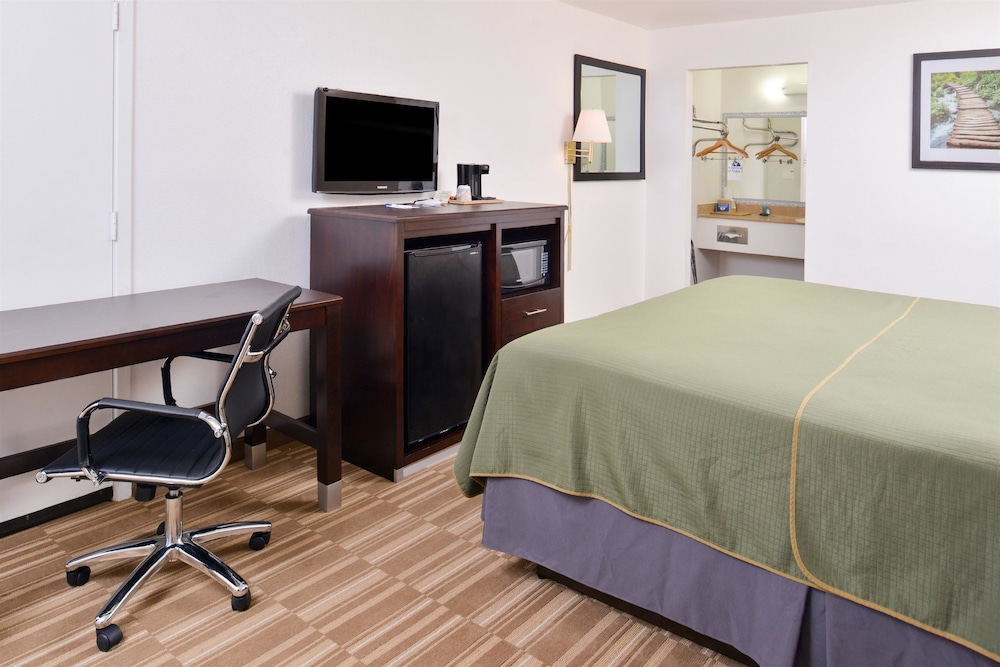 Americas Best Value Inn Clute Lake Jackson 19/24