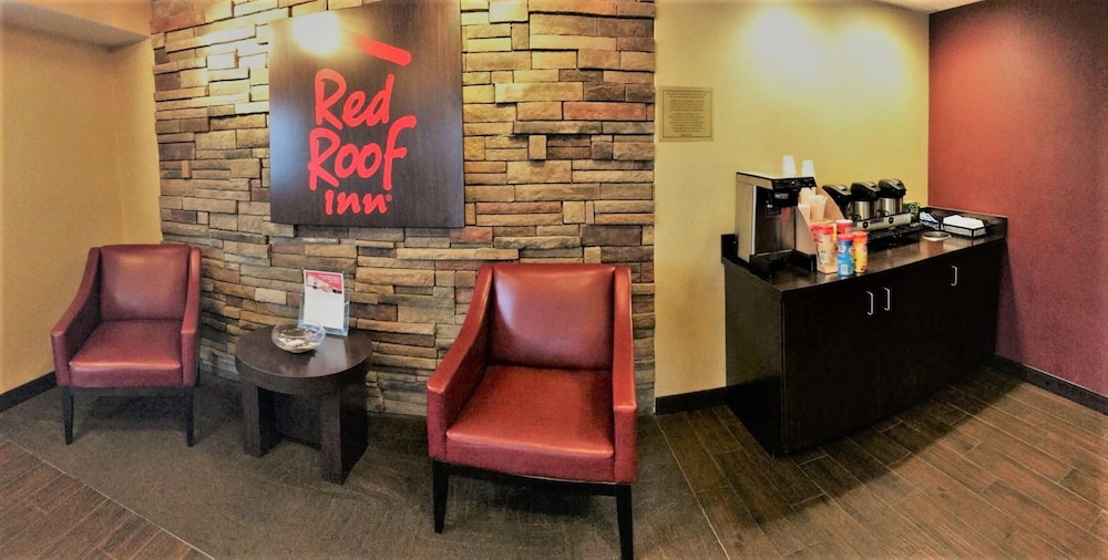 Red Roof Inn Akron South 22/24