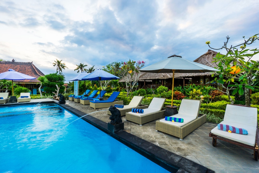 Laguna Reef Huts 66/70