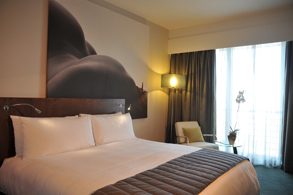 PRESIDENTIAL, SUITE