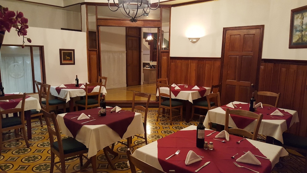 Fleur De Lys Hotel 47/61