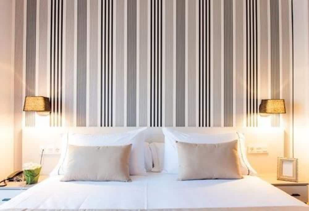 NEW HOTEL COLON 14/61