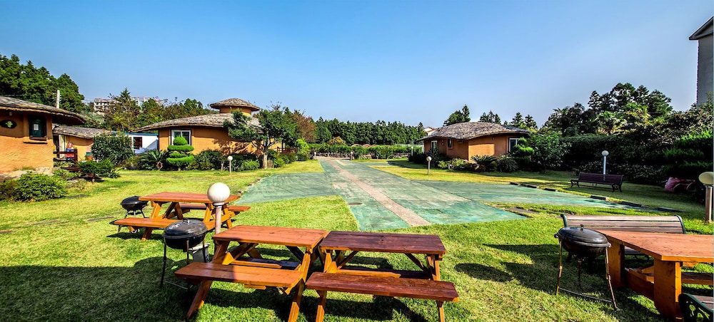 Angkure Pension 31/34