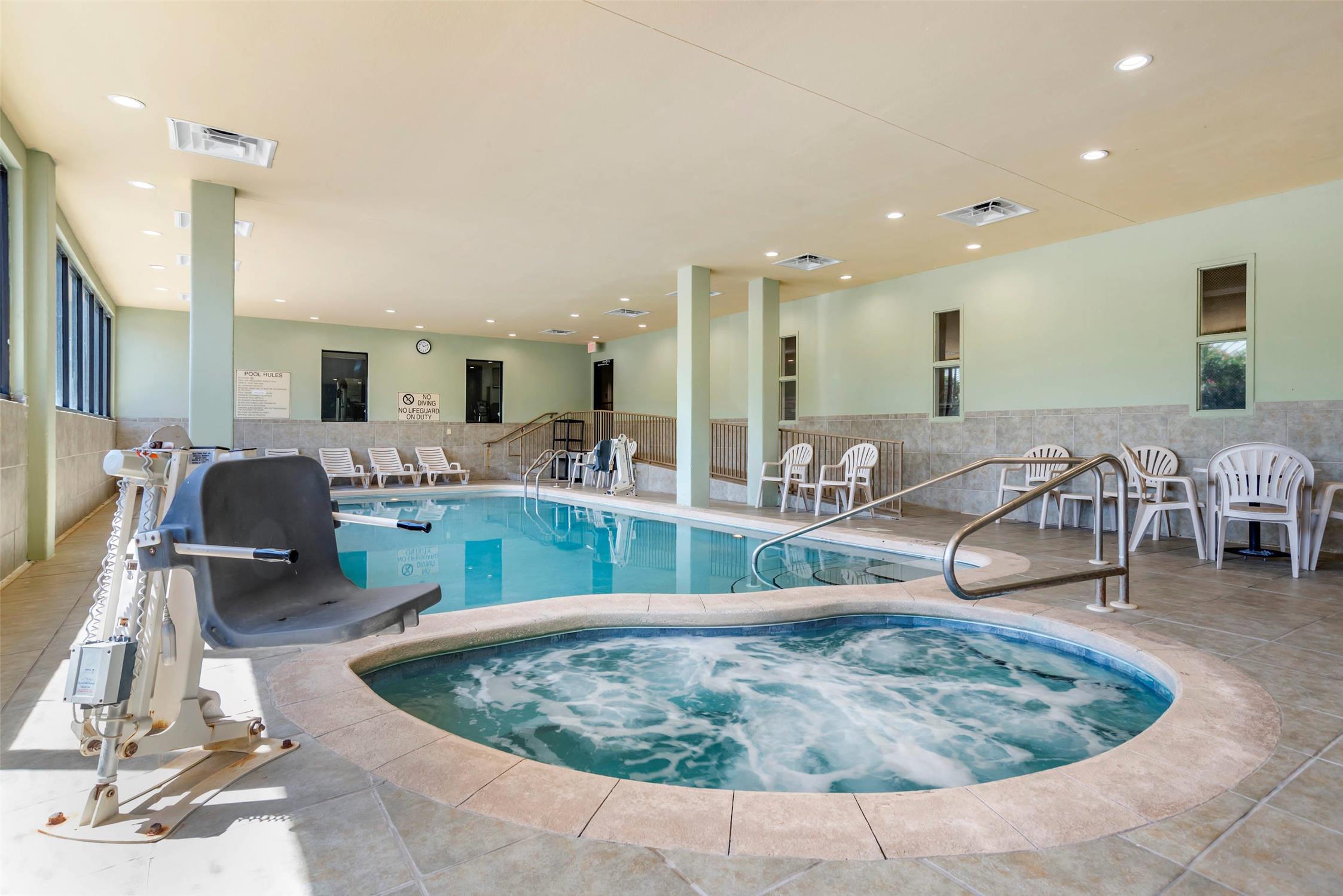 Comfort Inn & Suites Fort Walton Beach - Destin West 16/38