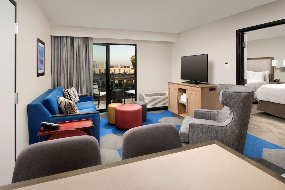Hampton Inn & Suites Anaheim - Garden Grove 27/44