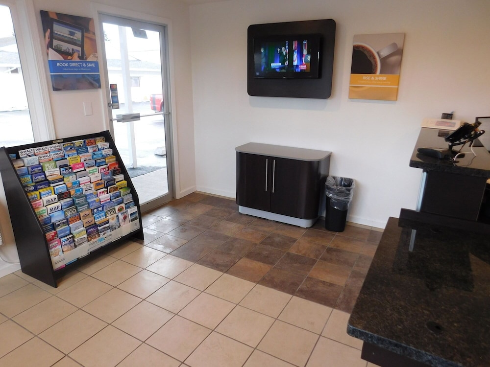 Motel6 Burlington, WA 32/45