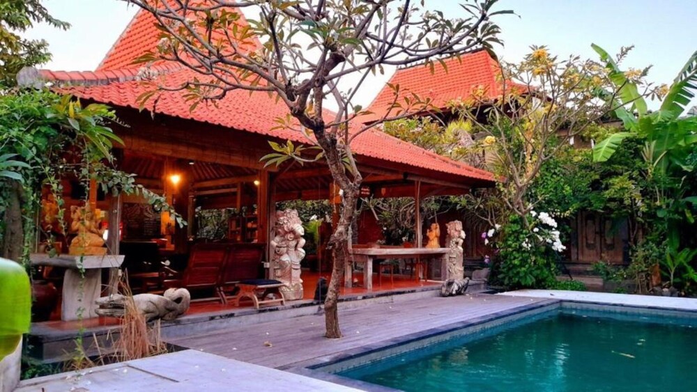 D'uma Residence 66/72