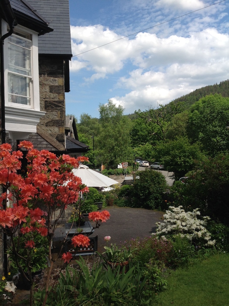 Garth Dderwen Victorian Guest House 30/48